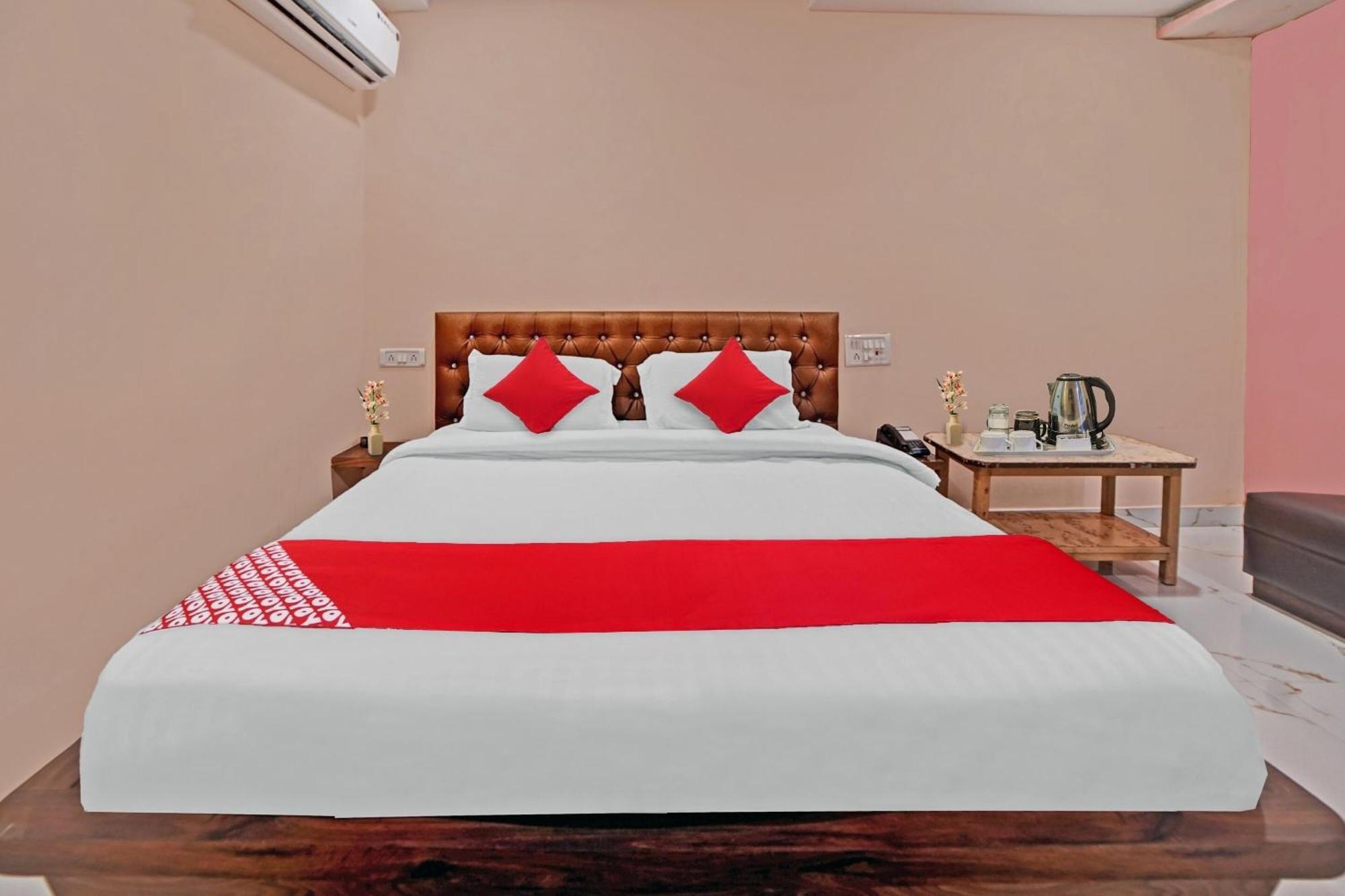 Hotel O Sandeep Raipur  Bagian luar foto