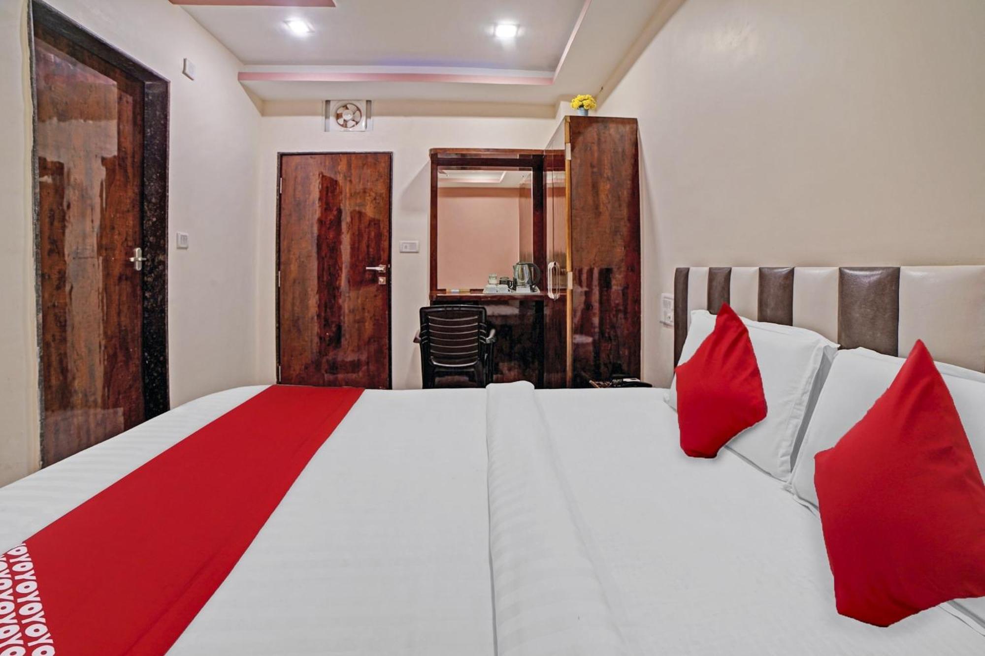 Hotel O Sandeep Raipur  Bagian luar foto